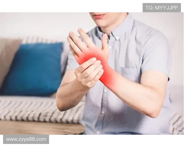 高强度游戏长期玩耍导致手部疼痛的原因及预防措施